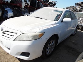 2011 Toyota Camry LE White 2.5L AT #Z21537